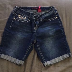 Love Indigo Shorts With Pretty Pocket Design